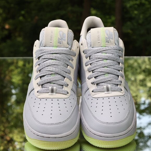 Nike Air Force 1 Low Volt Swoosh Men’s Size 10 - Picture 10 of 13